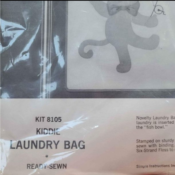 Vintage Bucilla Needlecraft Craft Kit Sewing Laundry Bag - Picture 3 of 3